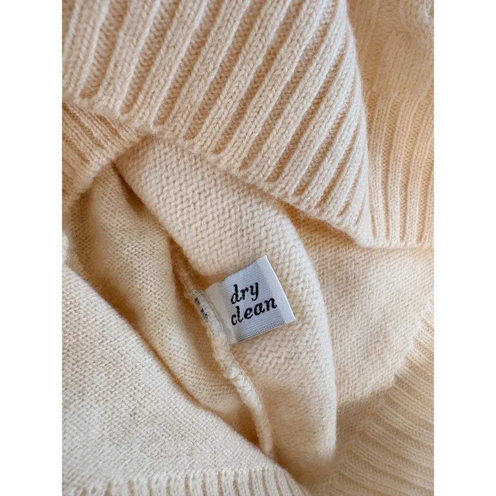 Vintage Pendleton Woolen Mills Cream Ivory 100% Virgin Wool Knit Sweater Small S
